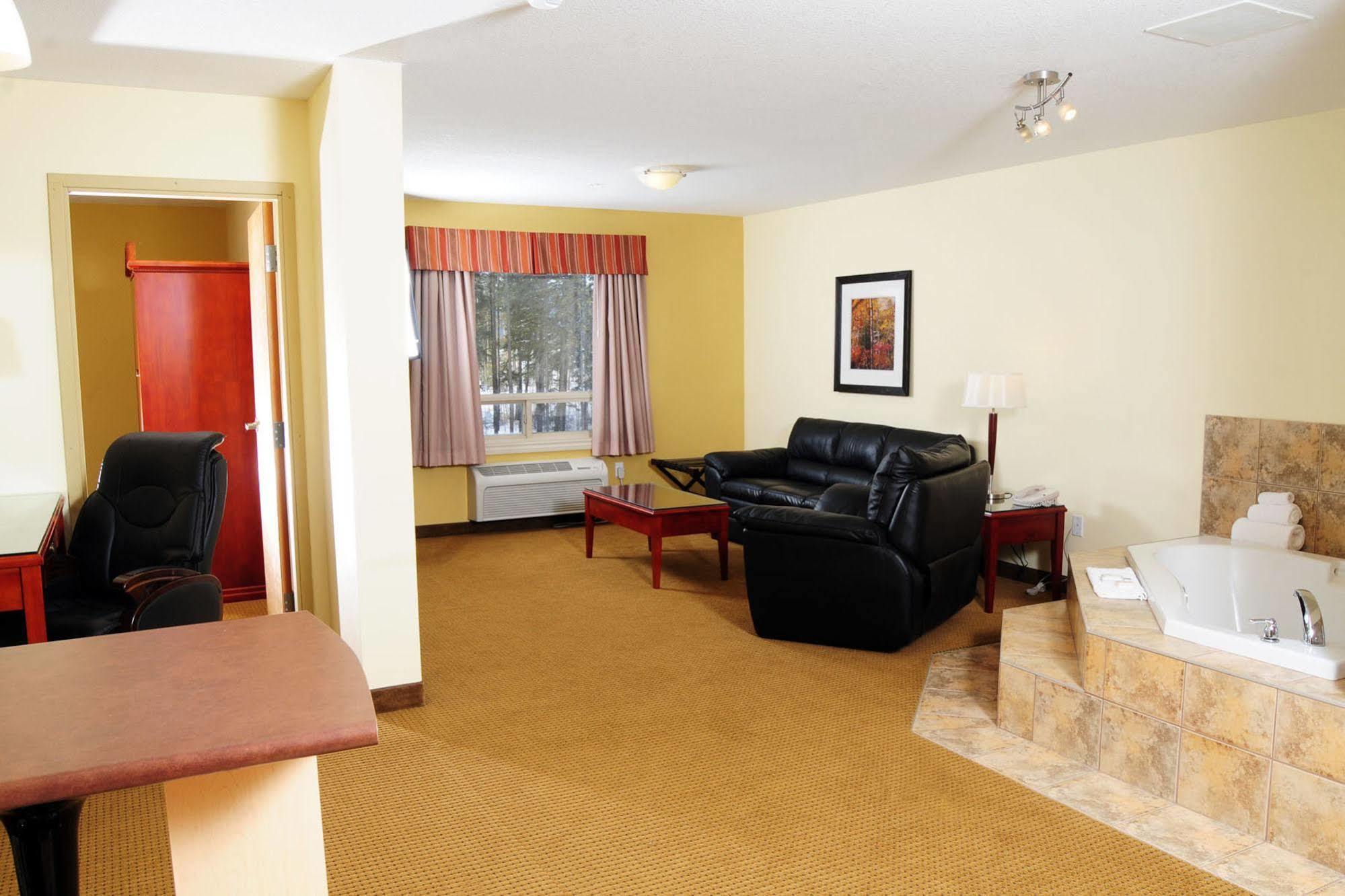 Trend Mountain Hotel & Conference Centre Tumbler Ridge Habitación foto